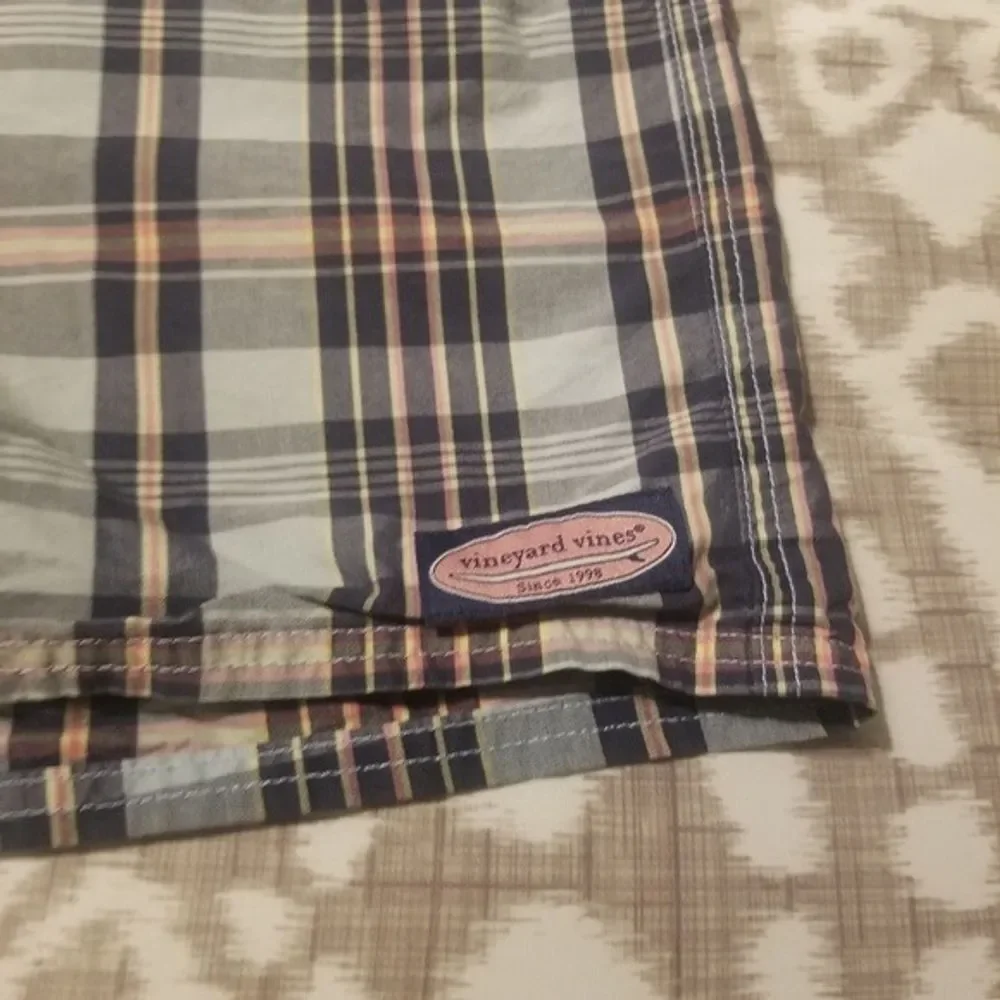 Vineyard Vines this mens